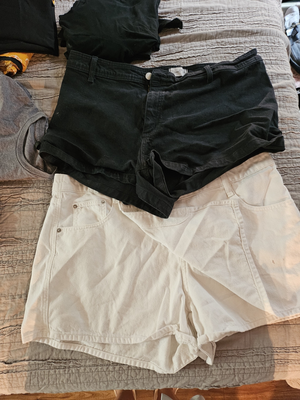 Universal Thread Black and White Denim Jean Shorts Set